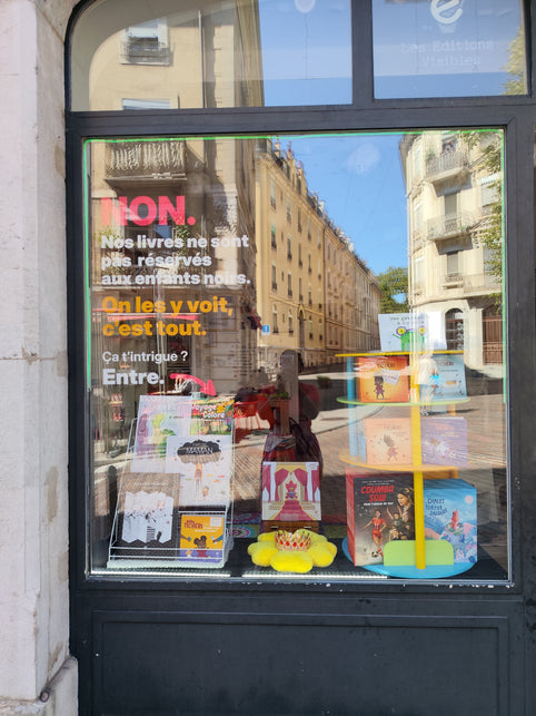 Pourquoi j’ai écrit « Non, nos livres ne sont pas réservés aux enfants noirs » sur ma vitrine