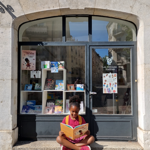 🌟 La boutique des Éditions Visibles réouvre ses portes à Genève le 9 décembre !